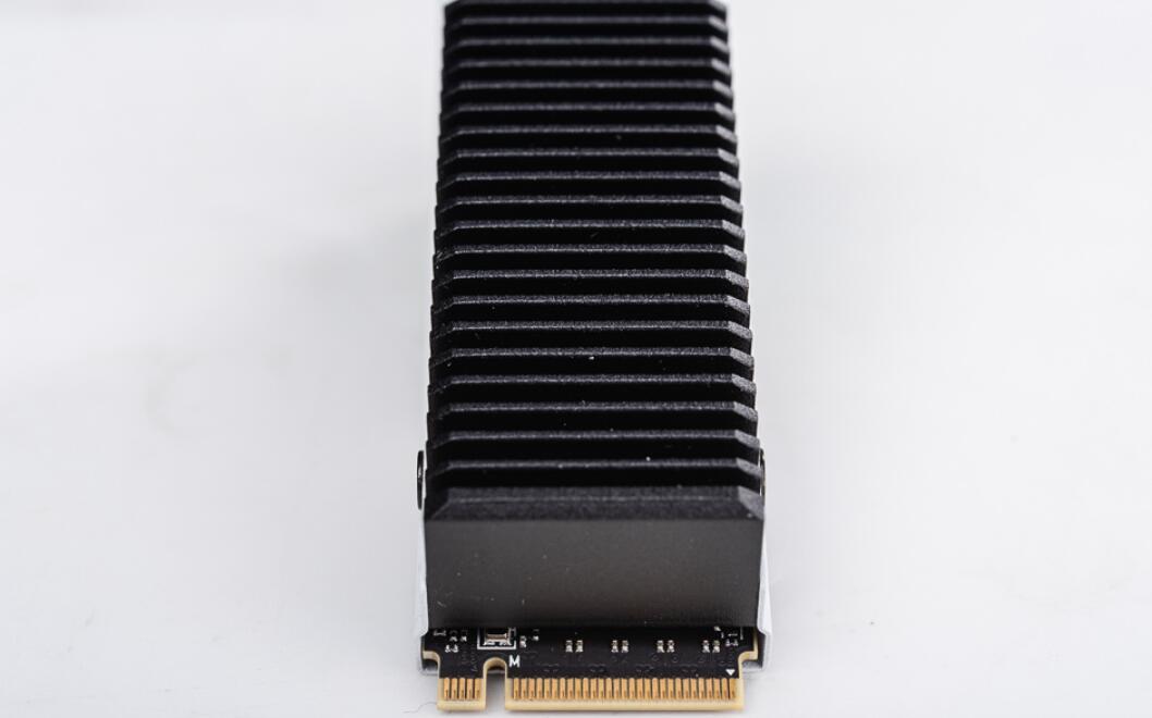 科赋GENUINE G560 2TB开箱评测,14GB/s读速 科赋GENUINE G560 2TB开箱评测,14GB/s读速