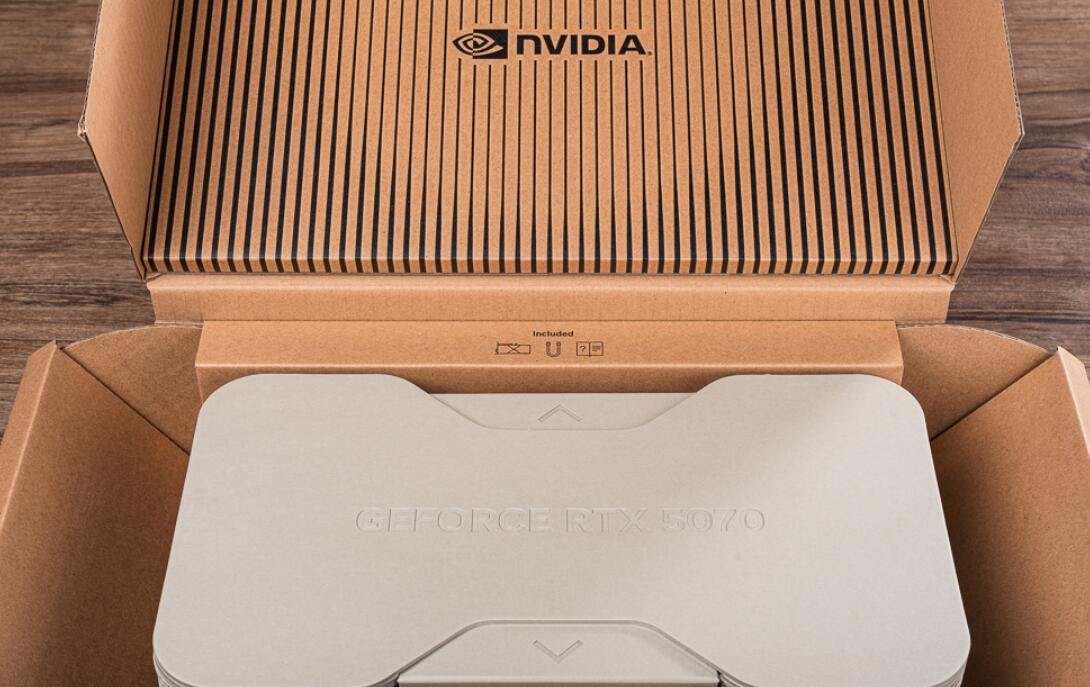 NVIDIA GeForce RTX 5070创始版显卡开箱评测 NVIDIA GeForce RTX 5070创始版显卡开箱评测
