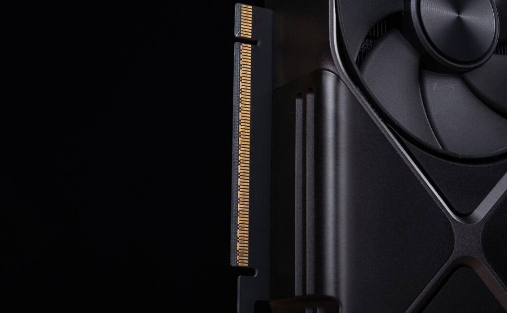 NVIDIA GeForce RTX 5070创始版显卡开箱评测 NVIDIA GeForce RTX 5070创始版显卡开箱评测