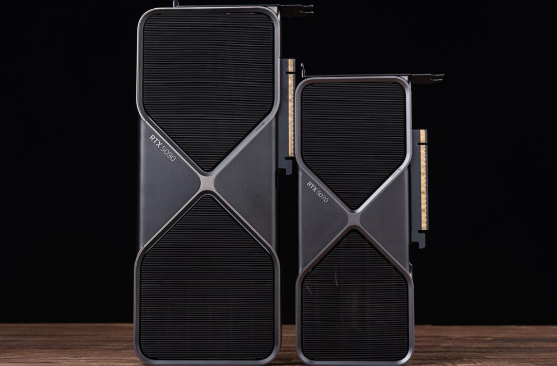 NVIDIA GeForce RTX 5070创始版显卡开箱评测 NVIDIA GeForce RTX 5070创始版显卡开箱评测