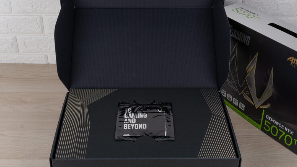 ZOTAC GAMING GeForce RTX 5070 Ti AMP EXTREME INFINITY显卡开箱评测 ZOTAC GAMING GeForce RTX 5070 Ti AMP EXTREME INFINITY显卡开箱评测