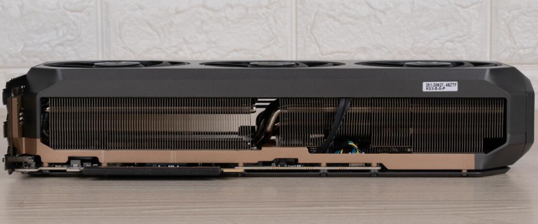 ZOTAC GAMING GeForce RTX 5070 Ti AMP EXTREME INFINITY显卡开箱评测 ZOTAC GAMING GeForce RTX 5070 Ti AMP EXTREME INFINITY显卡开箱评测