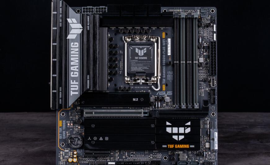 ASUS TUF GAMING B860M-PLUS WIFI主板开箱评测