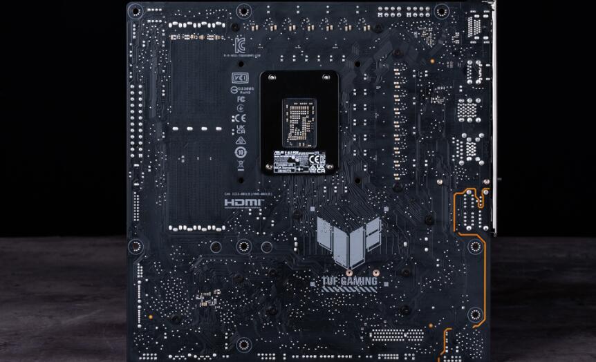 ASUS TUF GAMING B860M-PLUS WIFI主板开箱评测