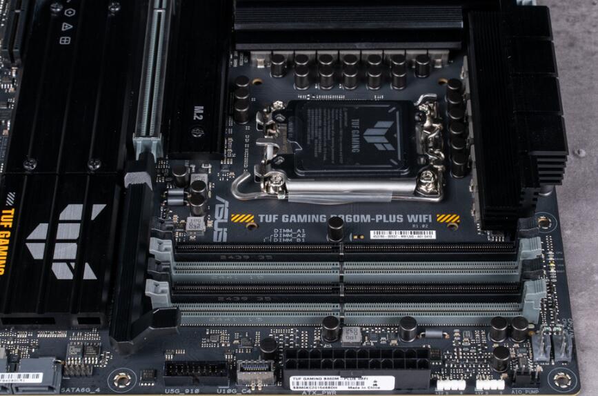 ASUS TUF GAMING B860M-PLUS WIFI主板开箱评测