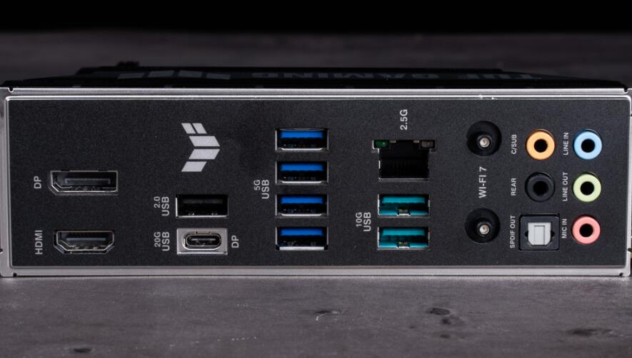 ASUS TUF GAMING B860M-PLUS WIFI主板开箱评测