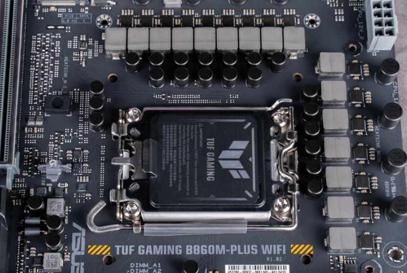 ASUS TUF GAMING B860M-PLUS WIFI主板开箱评测