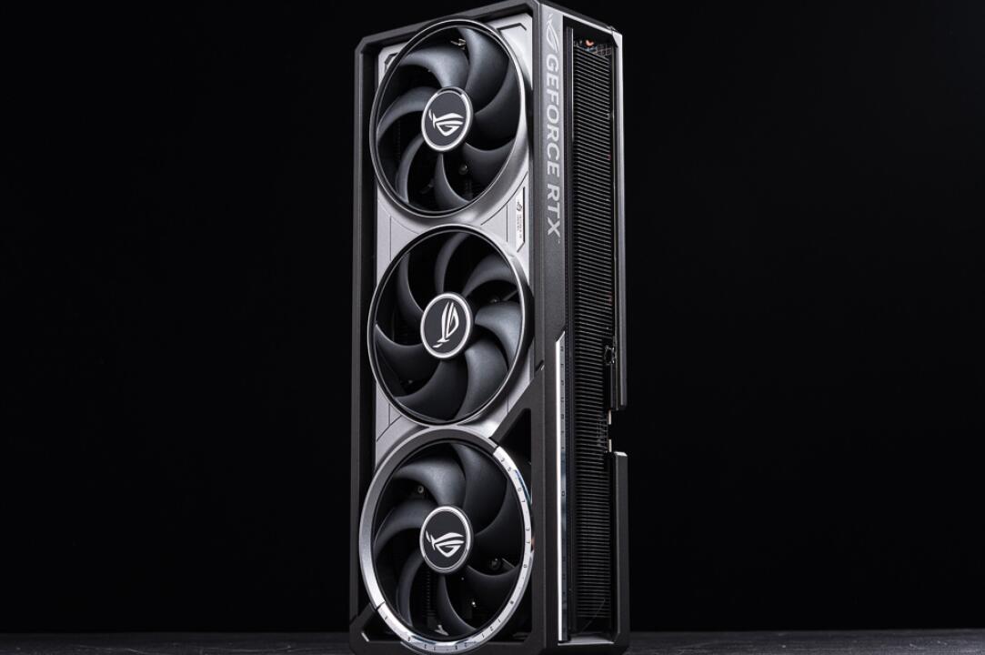 ROG Astral GeForce RTX5080 OC显卡开箱评测