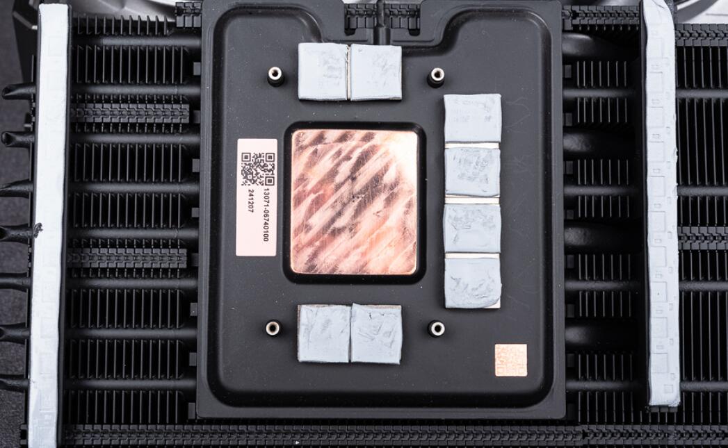 ROG Astral GeForce RTX5080 OC显卡开箱评测